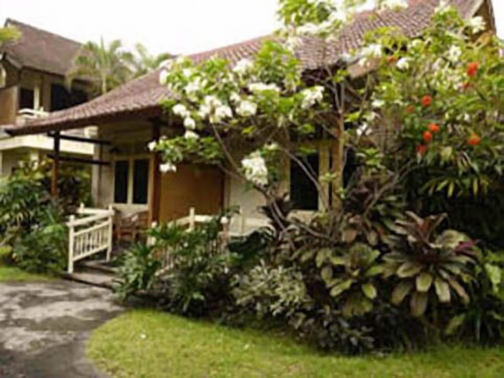 Bali Lovina Beach Cottages Buleleng  Exterior photo