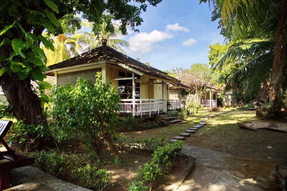 Bali Lovina Beach Cottages Buleleng  Exterior photo