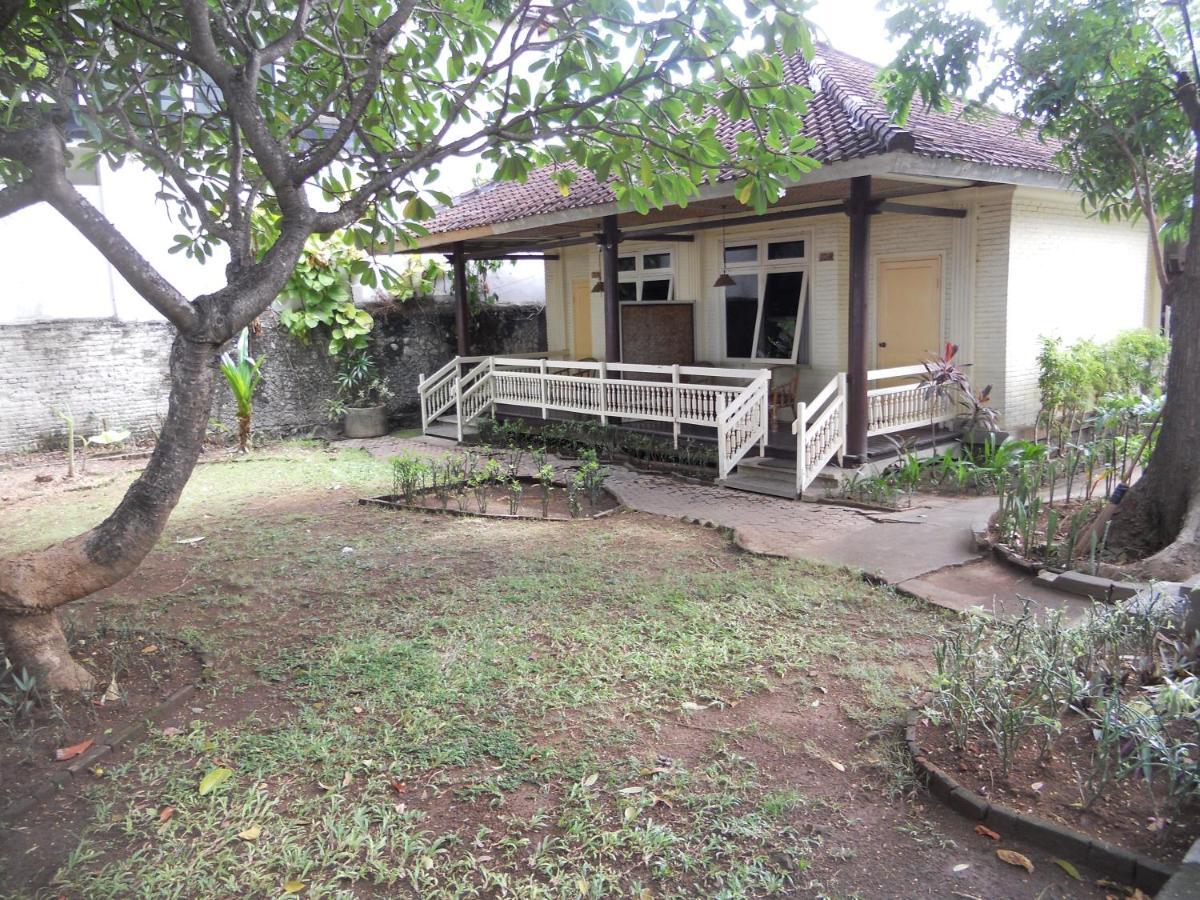 Bali Lovina Beach Cottages Buleleng  Exterior photo